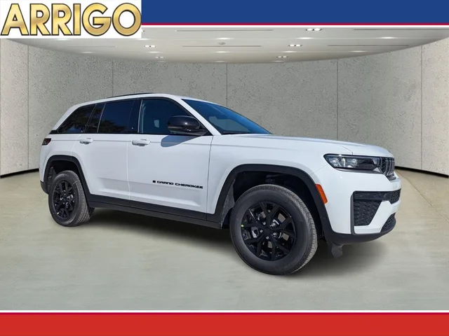 2026 Jeep Grand Cherokee Laredo Altitude