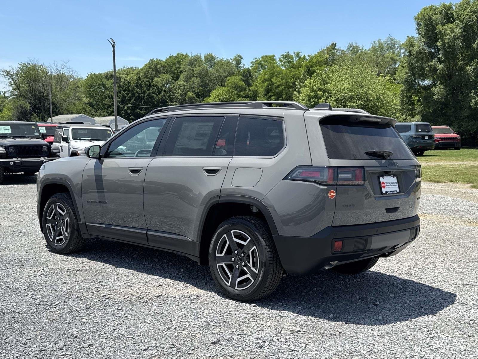 New 2026 Sting-Gray Clear-Coat Exterior Paint Jeep Laredo image 22