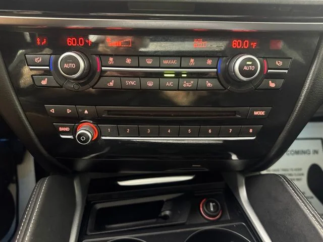 Used 2017 White Metallic BMW Base image 16