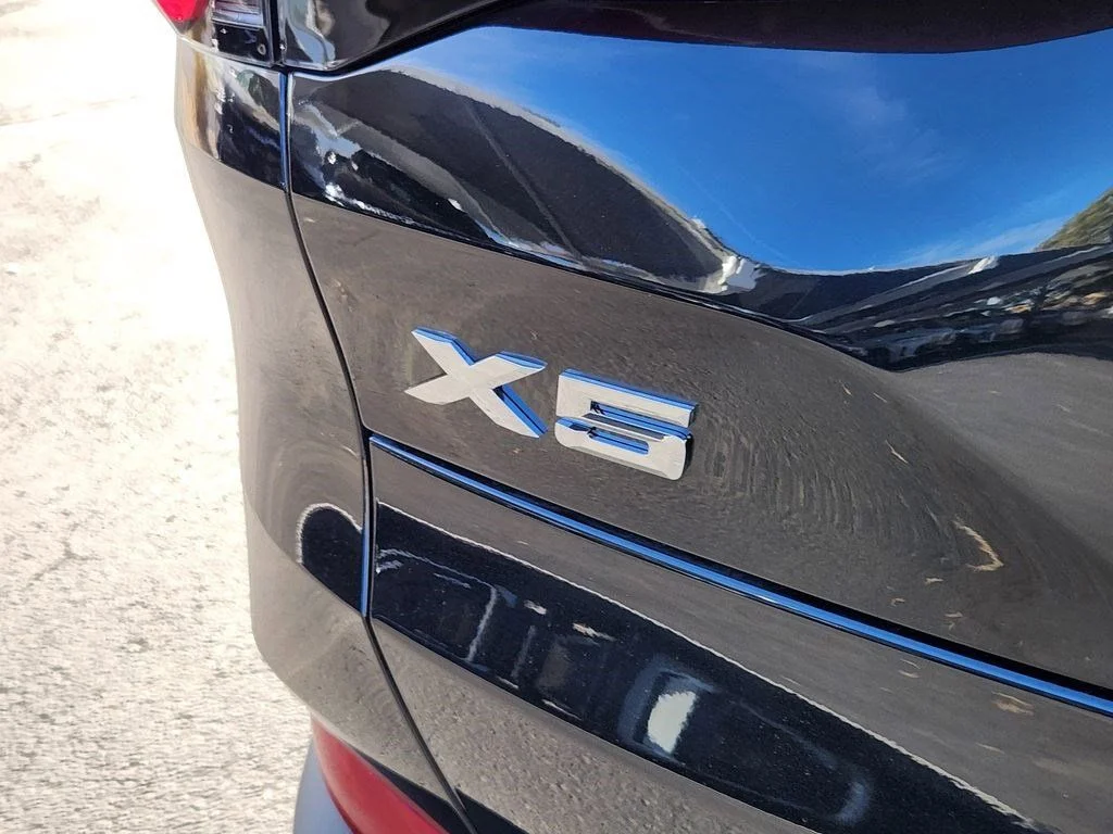 Used 2026 Black Sapphire Metallic BMW xDrive50e image 20