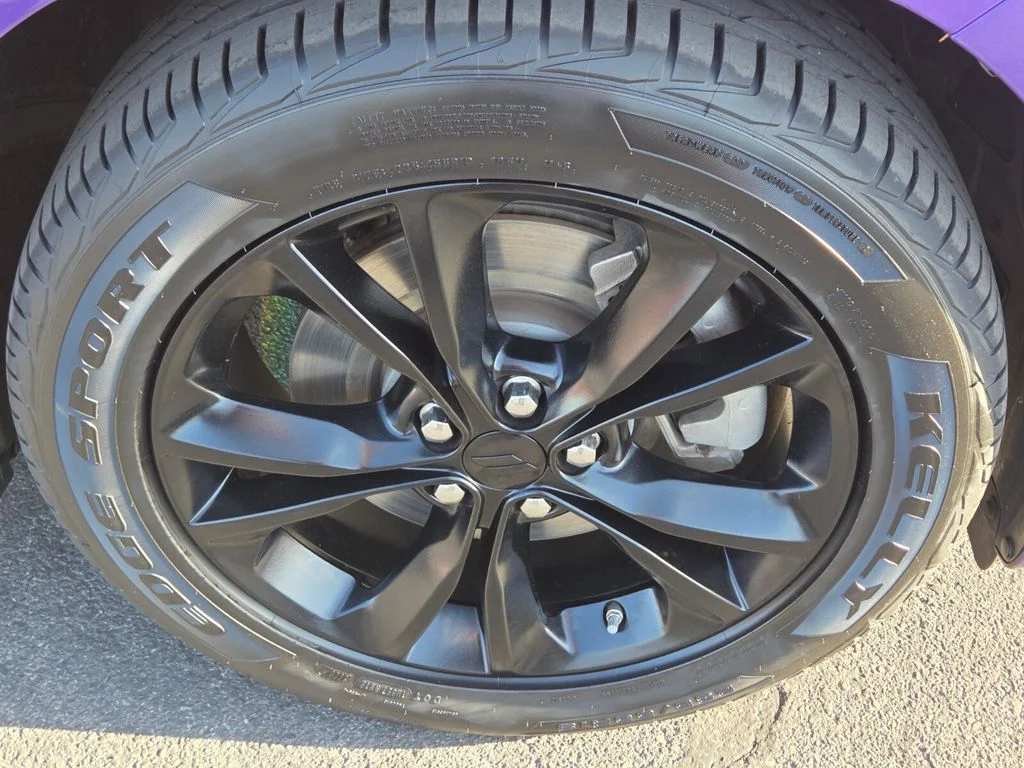 Used 2023 Purple Dodge SXT image 9