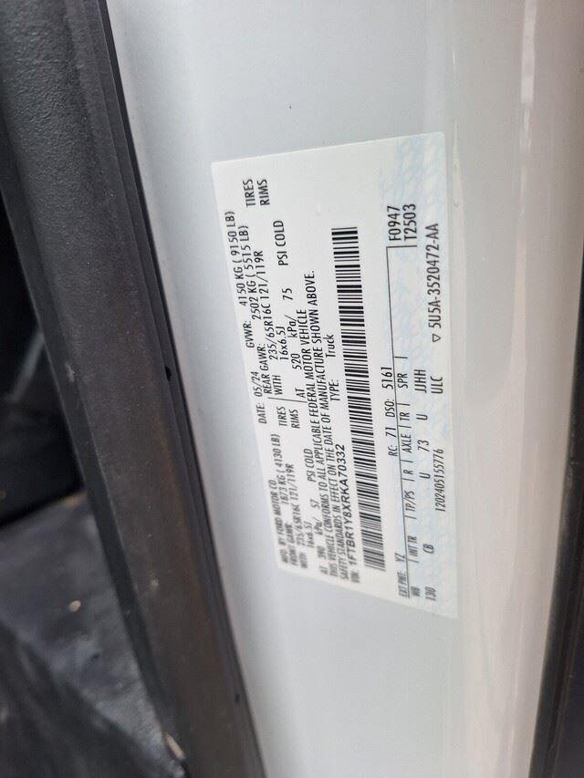 Used 2024 Oxford White Ford T250 image 29