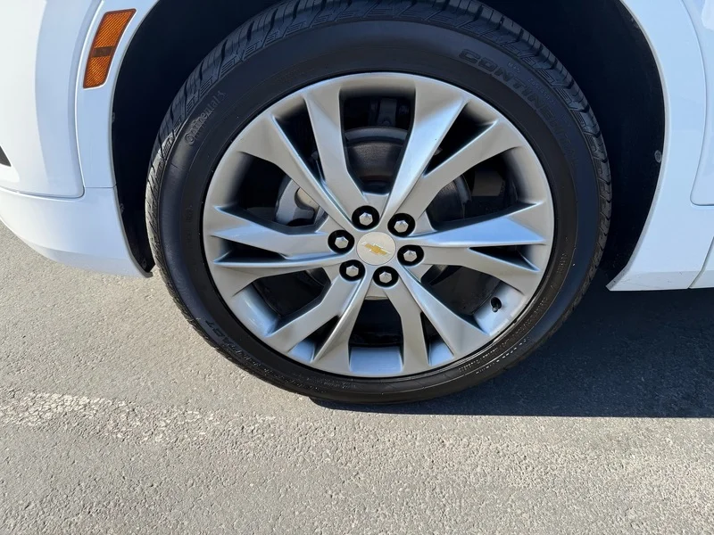 Used 2019 SUMMIT WHITE Chevrolet Premier image 32