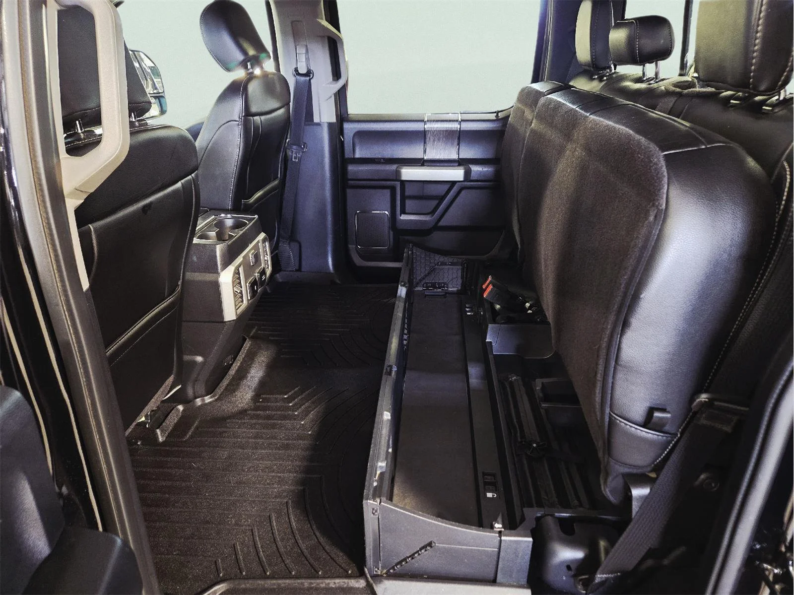 Used 2020 Agate Black Ford Lariat image 35