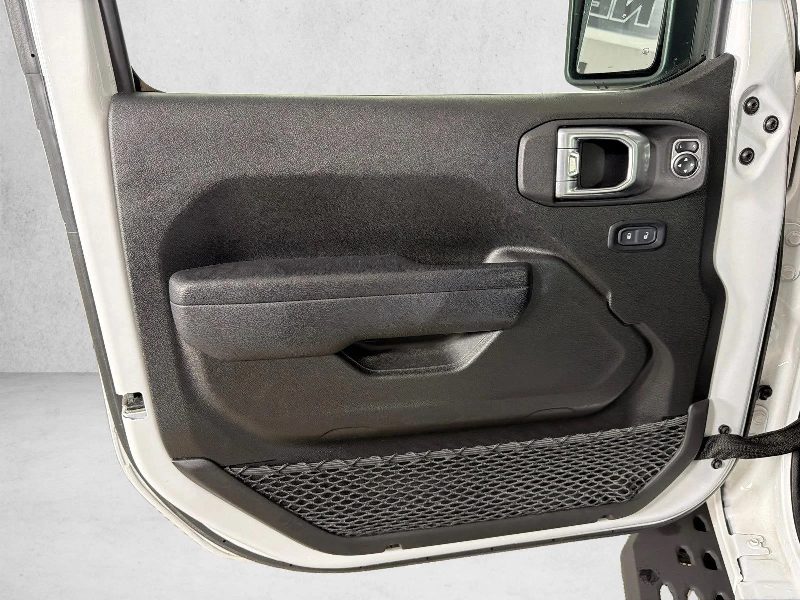Used 2023 White Jeep Rubicon image 11