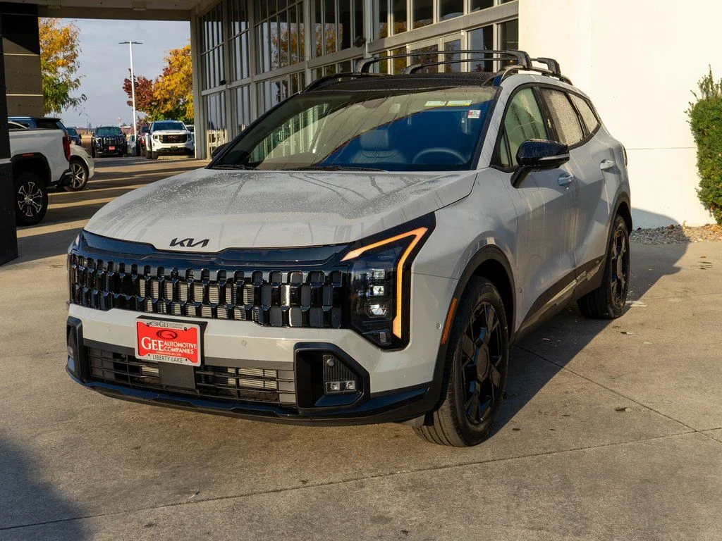 New 2026 Wolf Gray Kia X-Line image 3
