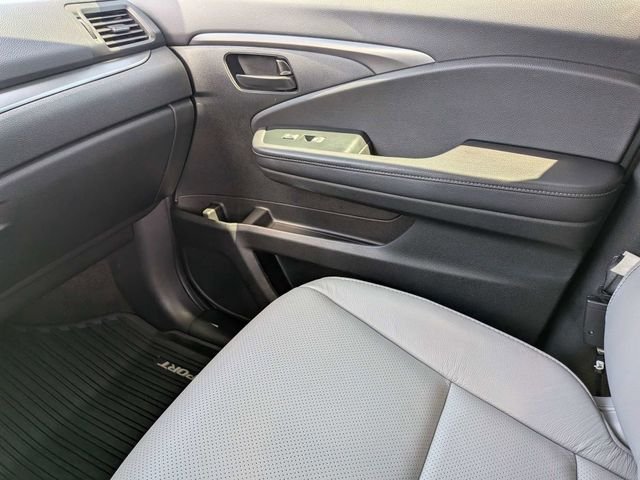 Used 2023 White Honda EX-L image 20