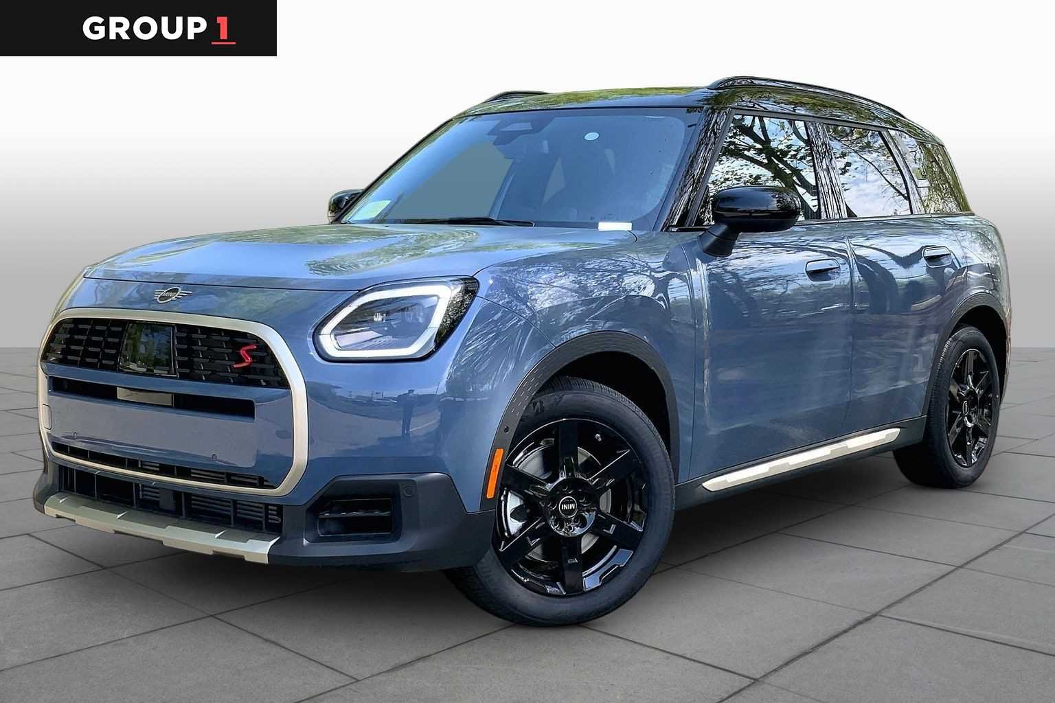 2027 MINI Countryman Signature Plus