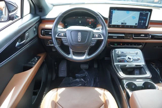 Used 2022 Black Lincoln Reserve image 22