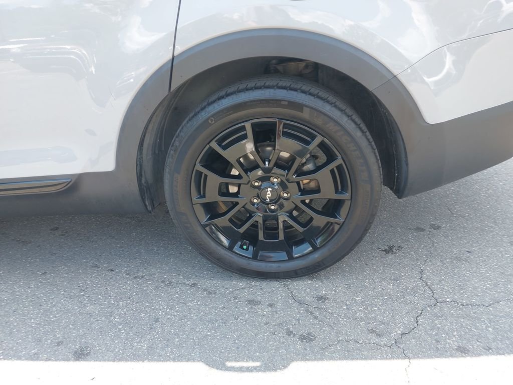 Used 2022 Gray Kia SX image 32