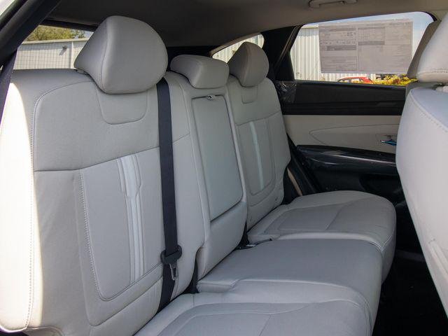 New 2026 White Hyundai SEL FWD image 16