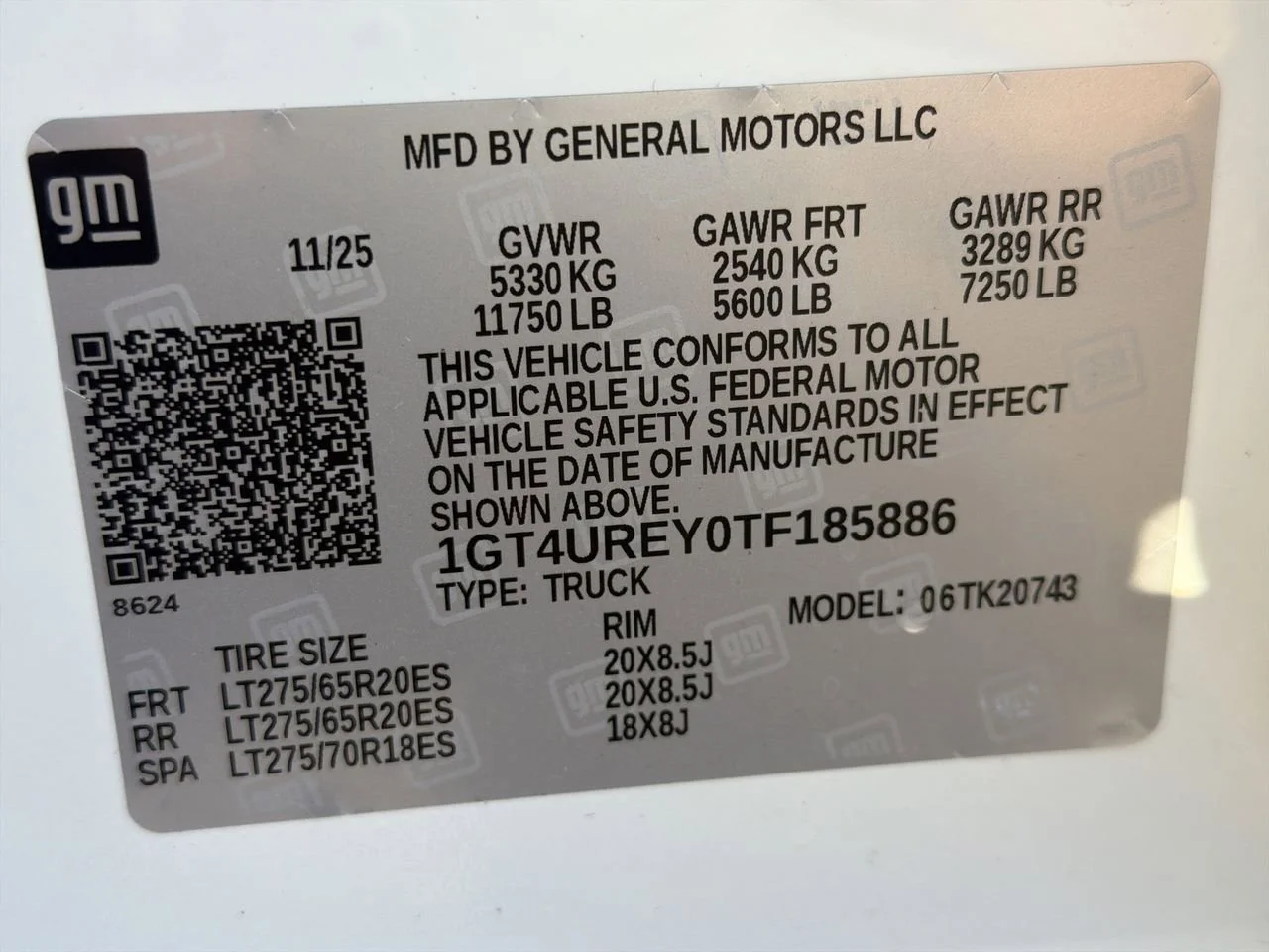 New 2026 Summit White GMC Denali image 29