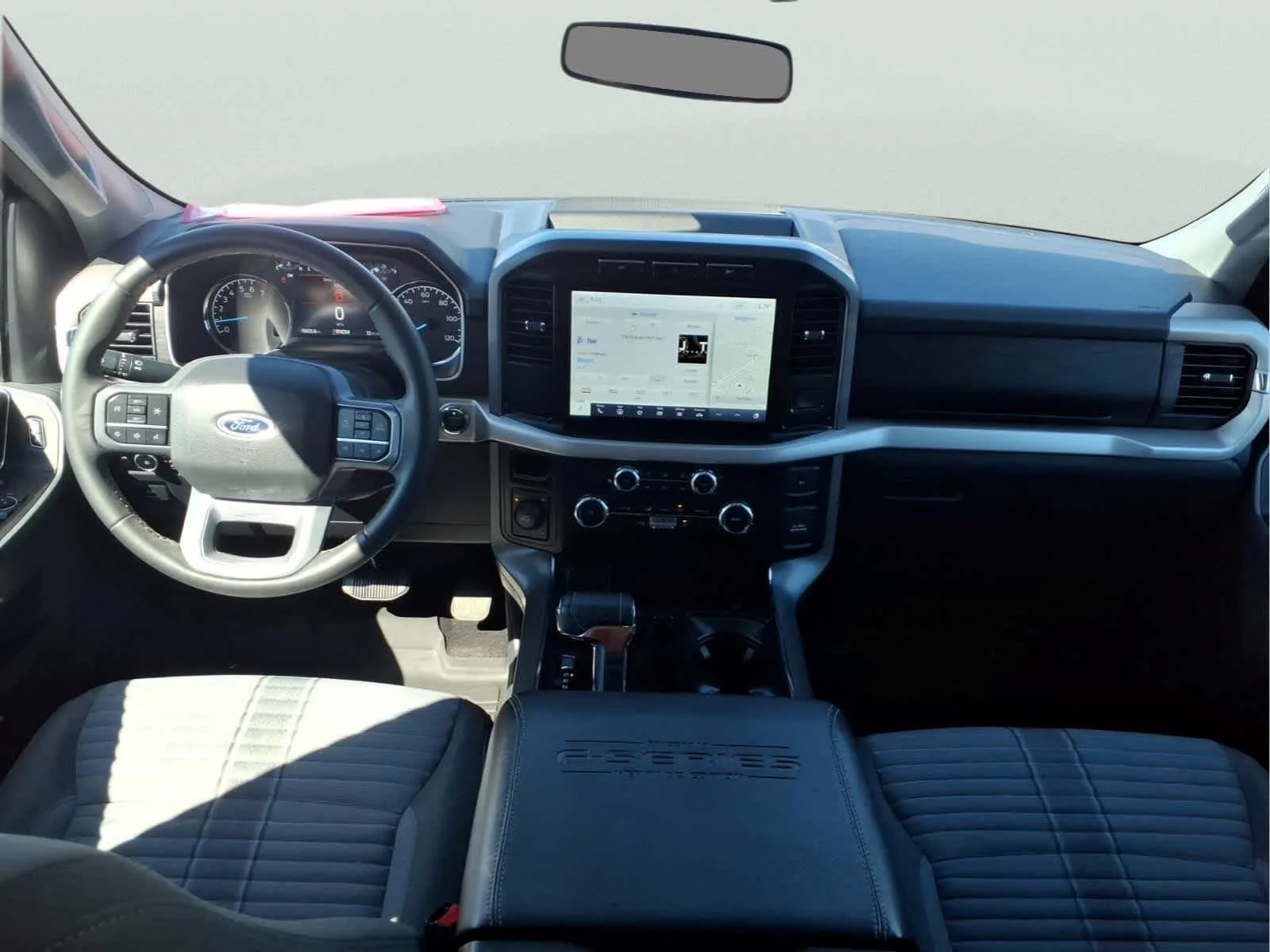 2023 Ford F-150 XLT - Photo 17