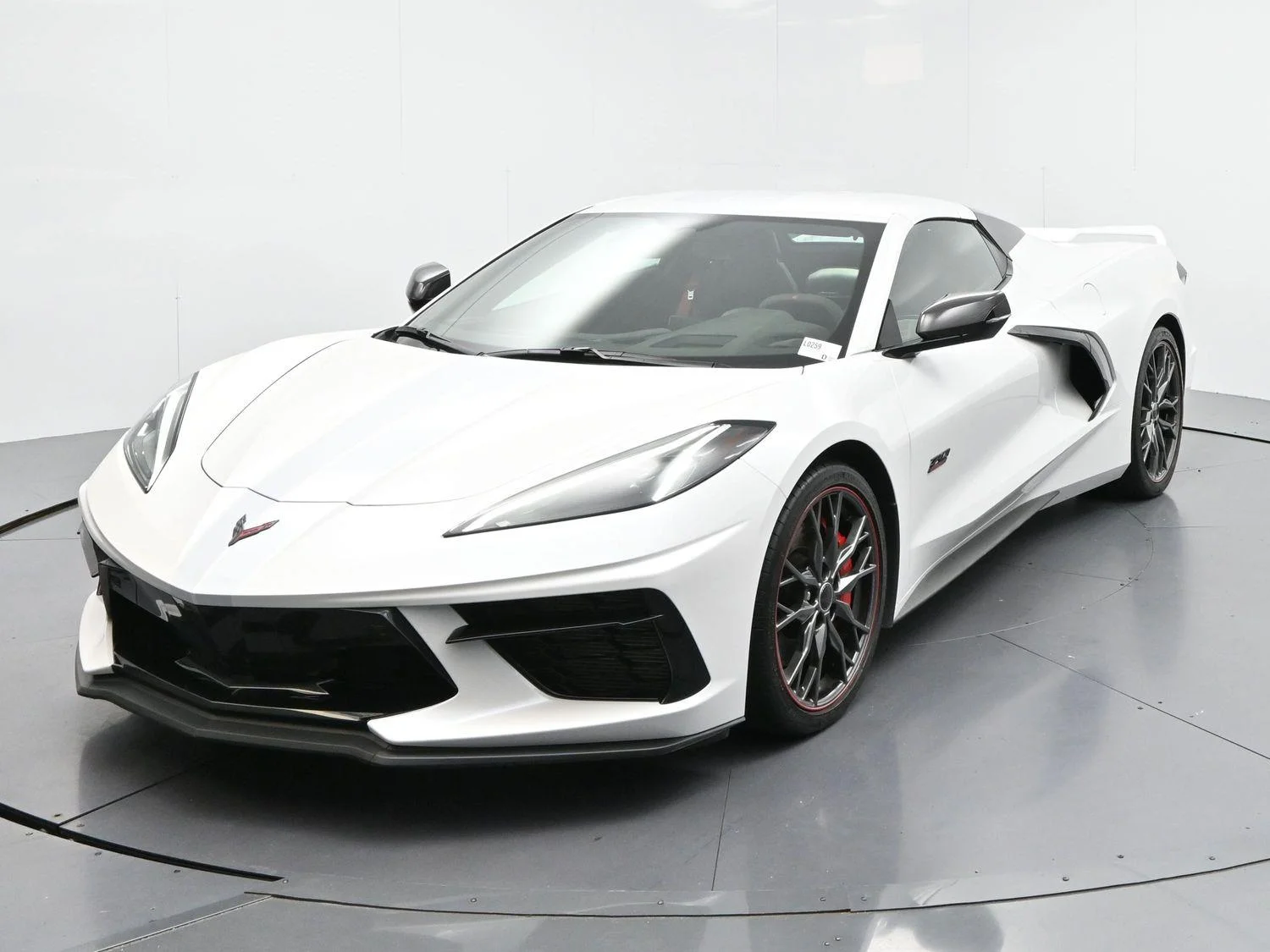 Used 2023 WHITE PEARL METALLIC TRICOAT Chevrolet 3LT image 3