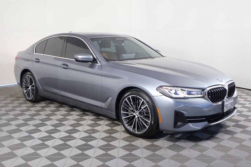 Used 2022 Bluestone Metallic BMW 530i image 3