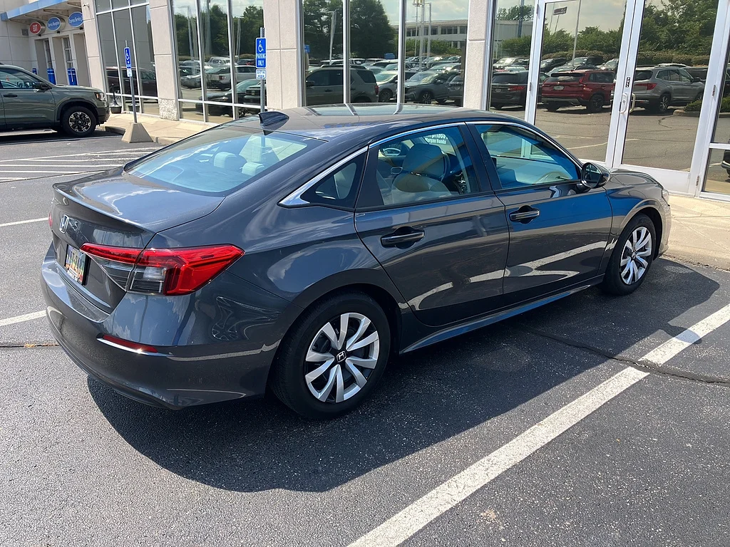 Used 2023 Meteorite Gray Metallic Honda LX image 3