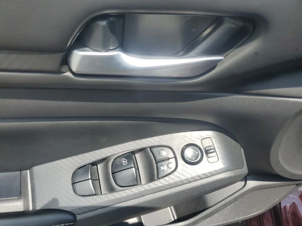 Used 2024 Red Nissan 2.5 SV image 15
