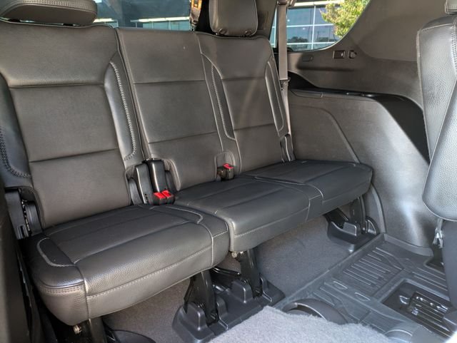 Used 2023 White GMC Denali image 39