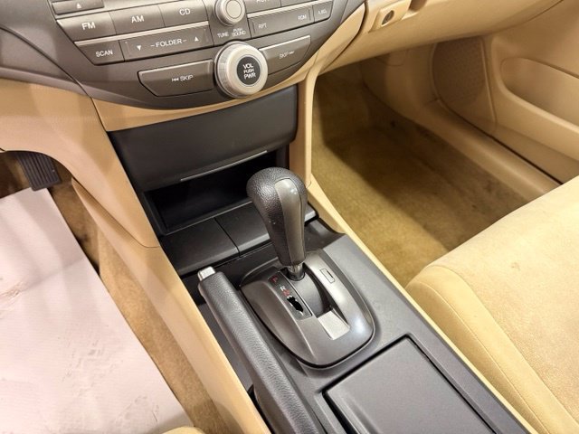 Used 2008 Gold Honda LX-P image 12