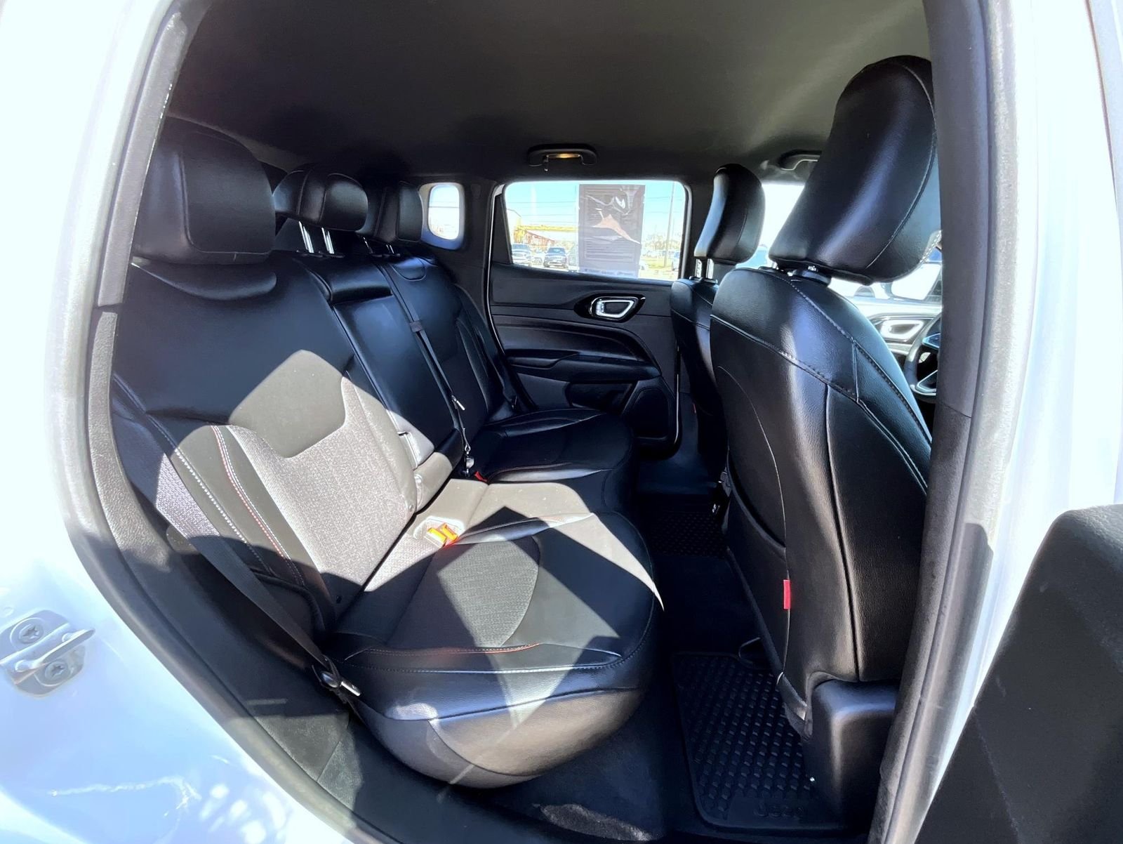 Used 2025 White Jeep Trailhawk image 19