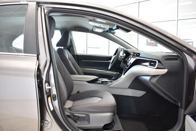 Certified Used 2018 Gray Toyota LE image 12