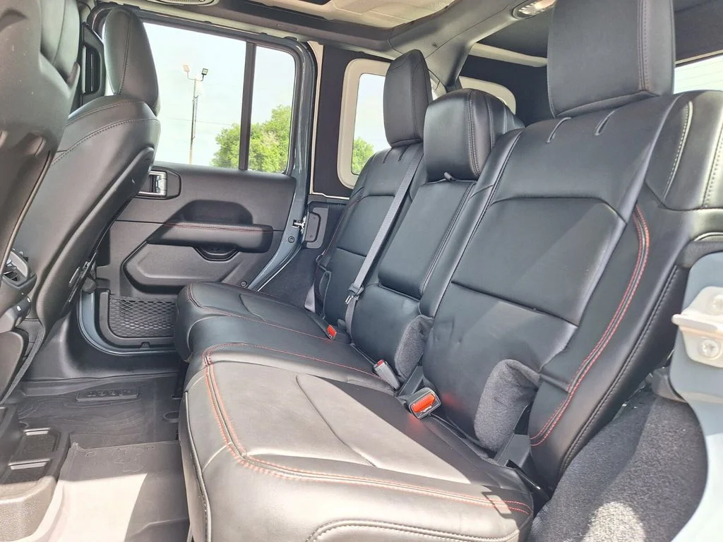 Used 2024 Anvil Clearcoat Jeep Rubicon image 13