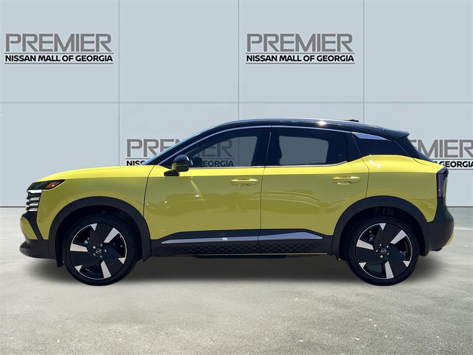 Certified Used 2025 Yellow Nissan SR image 21