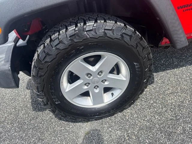 Used 2017 Firecracker Red Clearcoat Jeep Unlimited Sport image 11