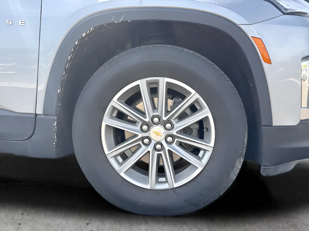 Used 2023 Gray Chevrolet LT image 24