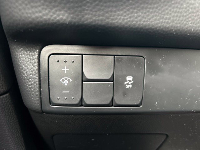 Used 2016 Red Kia Plus image 23