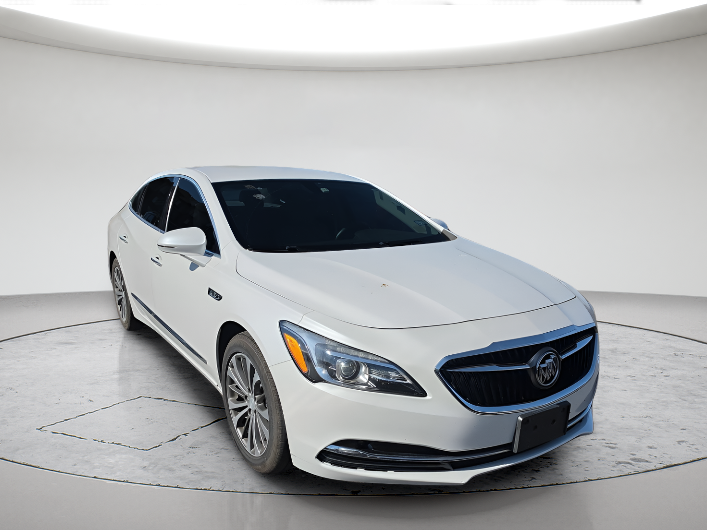 Used 2017 White Buick Essence image 13