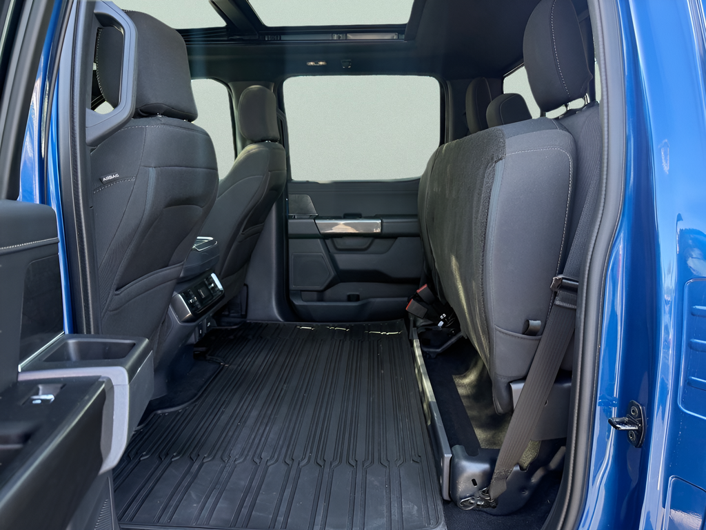Used 2023 Blue Ford XLT image 11