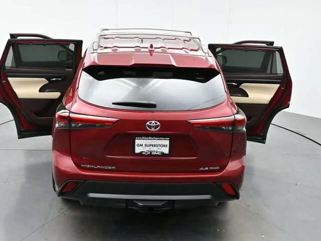 Used 2022 Ruby Flare Pearl Toyota XLE image 44