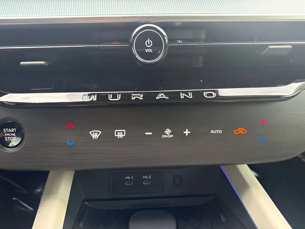 Used 2026 Black Nissan Platinum image 17