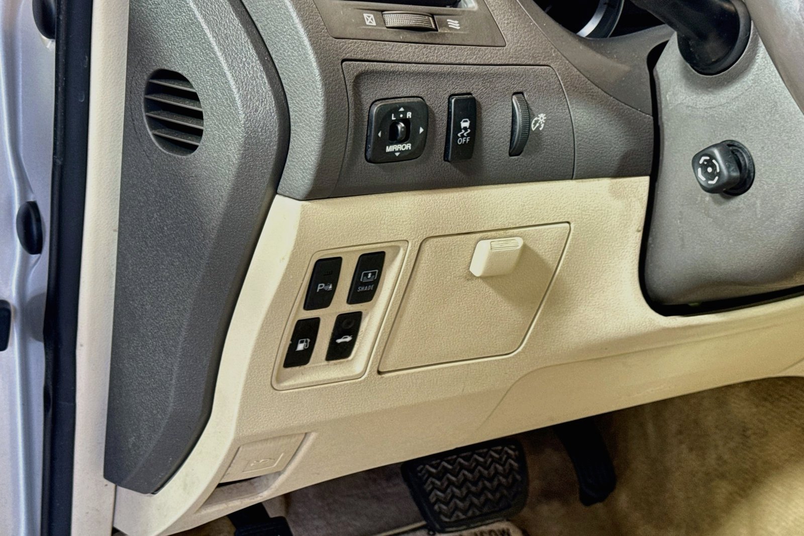 Used 2011 Satin Cashmere Metallic Lexus  image 10