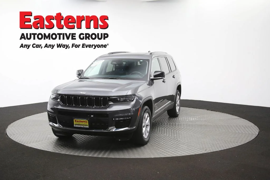 Used 2022 Gray Jeep Limited image 58