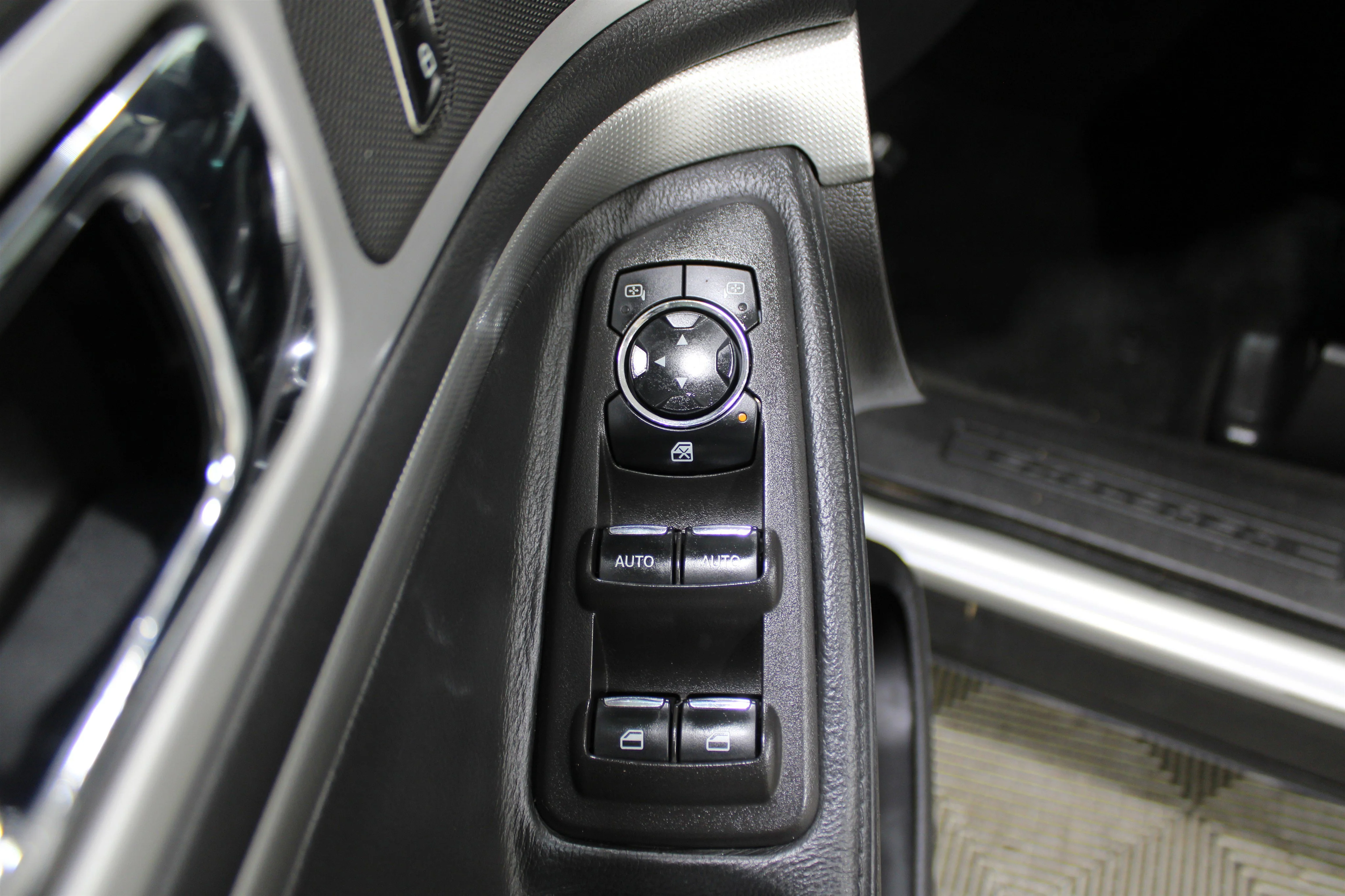 2013 Ford Explorer XLT - Photo 6