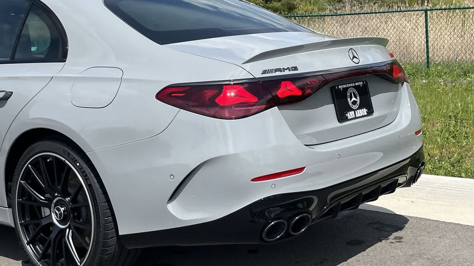 New 2026 MANUFAKTUR Alpine Grey Mercedes-Benz AMG® E 53 E image 20