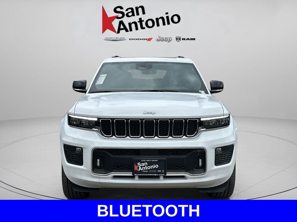 New 2025 Bright White Clear-Coat Exterior Paint Jeep Overland image 4