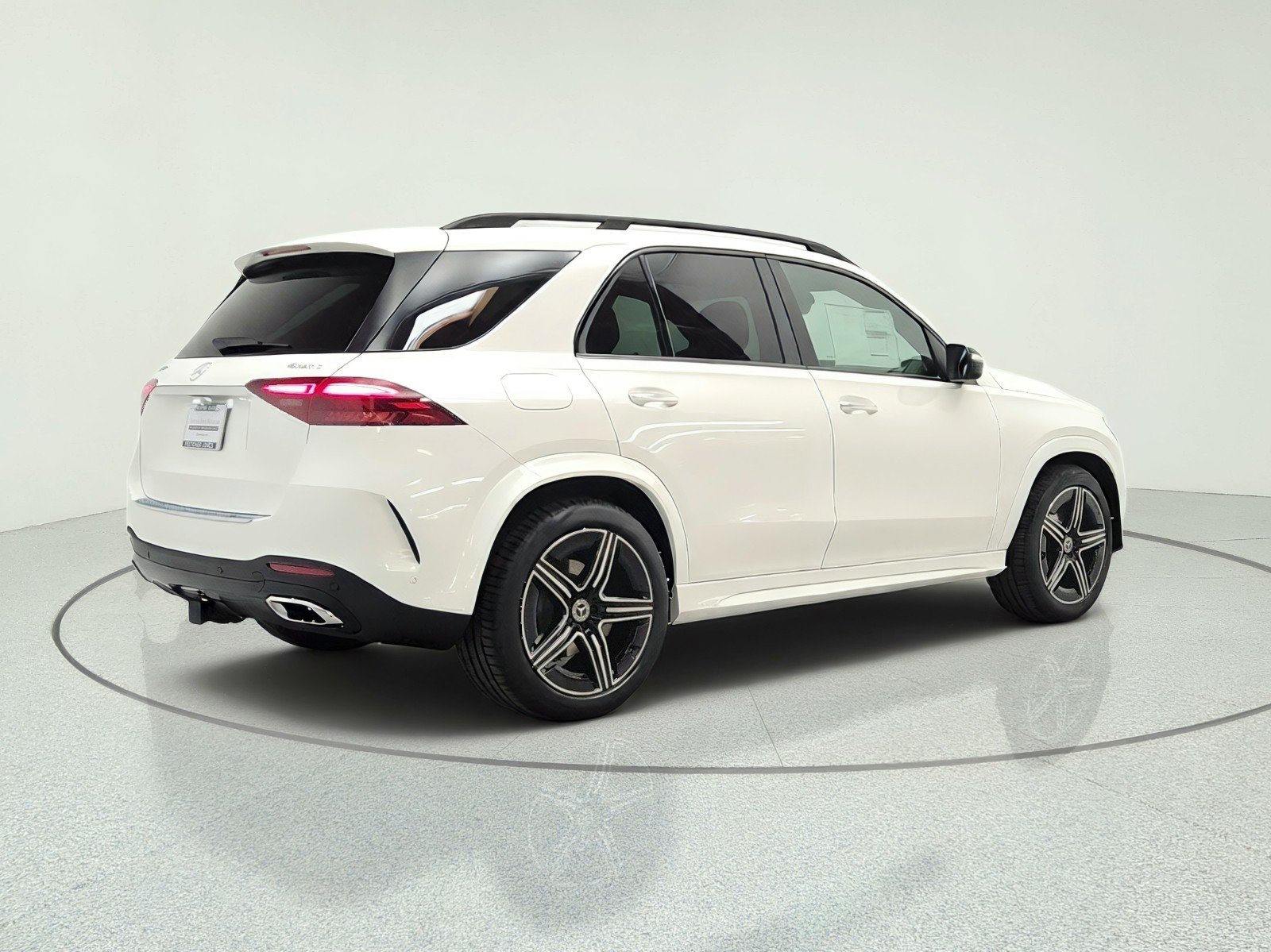 New 2026 Polar White Mercedes-Benz GLE 450 4MATIC® SUV image 5