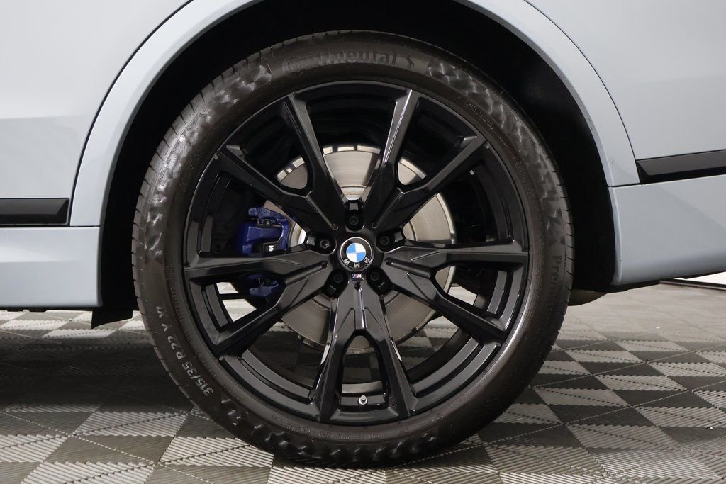Used 2024 Gray Metallic BMW xDrive40i image 17