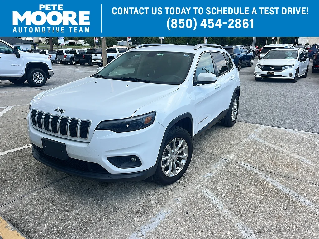 Used 2019 Bright White Clear Coat Jeep  image 1