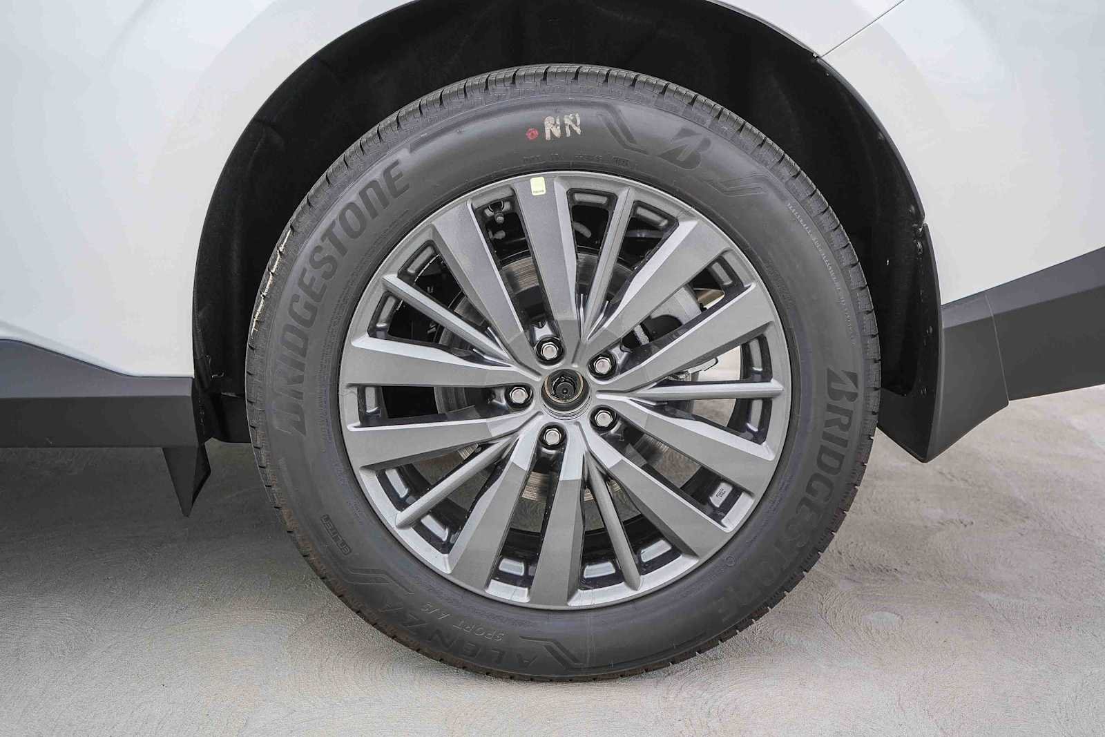 New 2026 Everest White Pearl TriCoat Nissan SL image 10