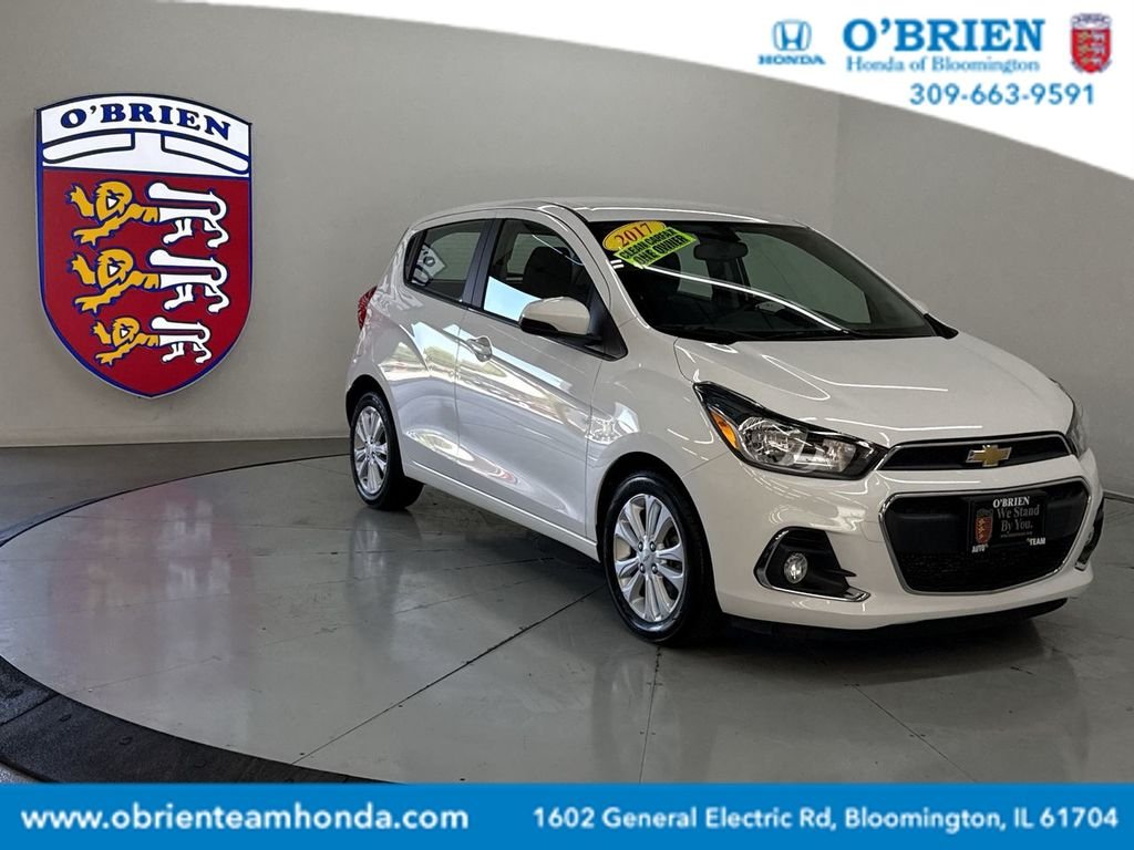 Used 2017 Summit White Chevrolet 1LT image 1
