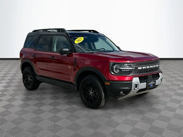 Used 2025 Red Ford Badlands image 3
