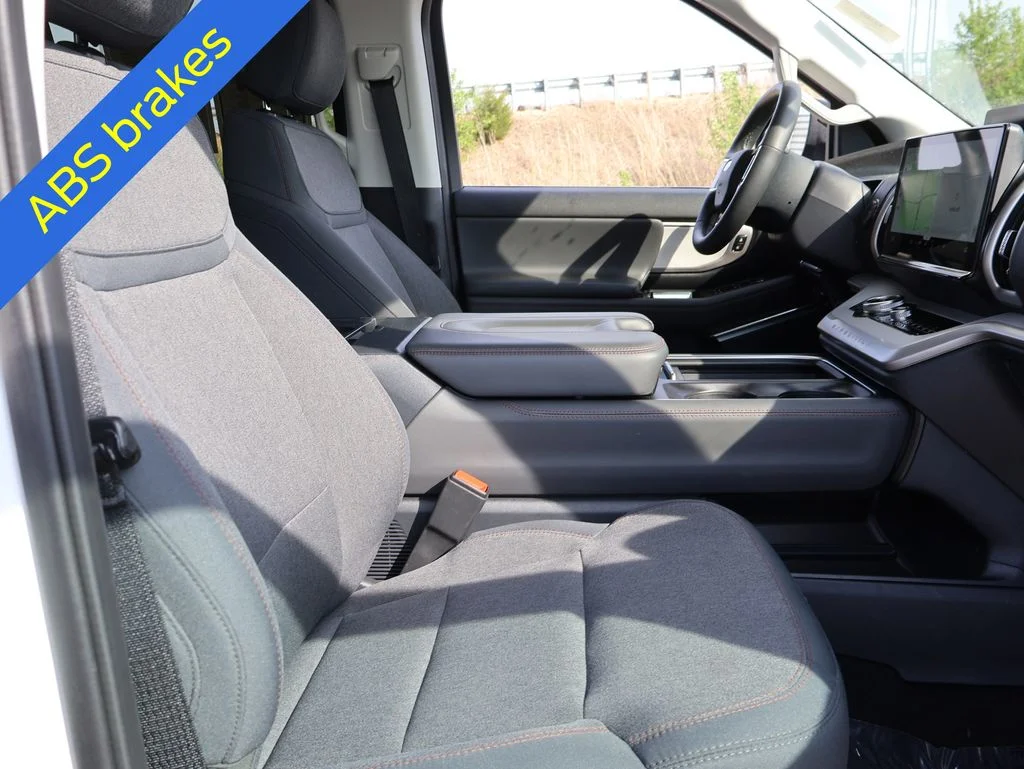 Certified Used 2025 Oxford White Ford Active image 10