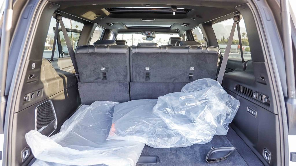 New 2026 Bright White Clearcoat Jeep Limited Reserve image 32