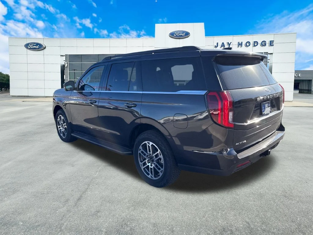 New 2026 Dark Matter Gray Metallic Ford Active image 4