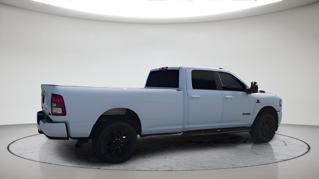 Used 2023 White Ram Big Horn image 4