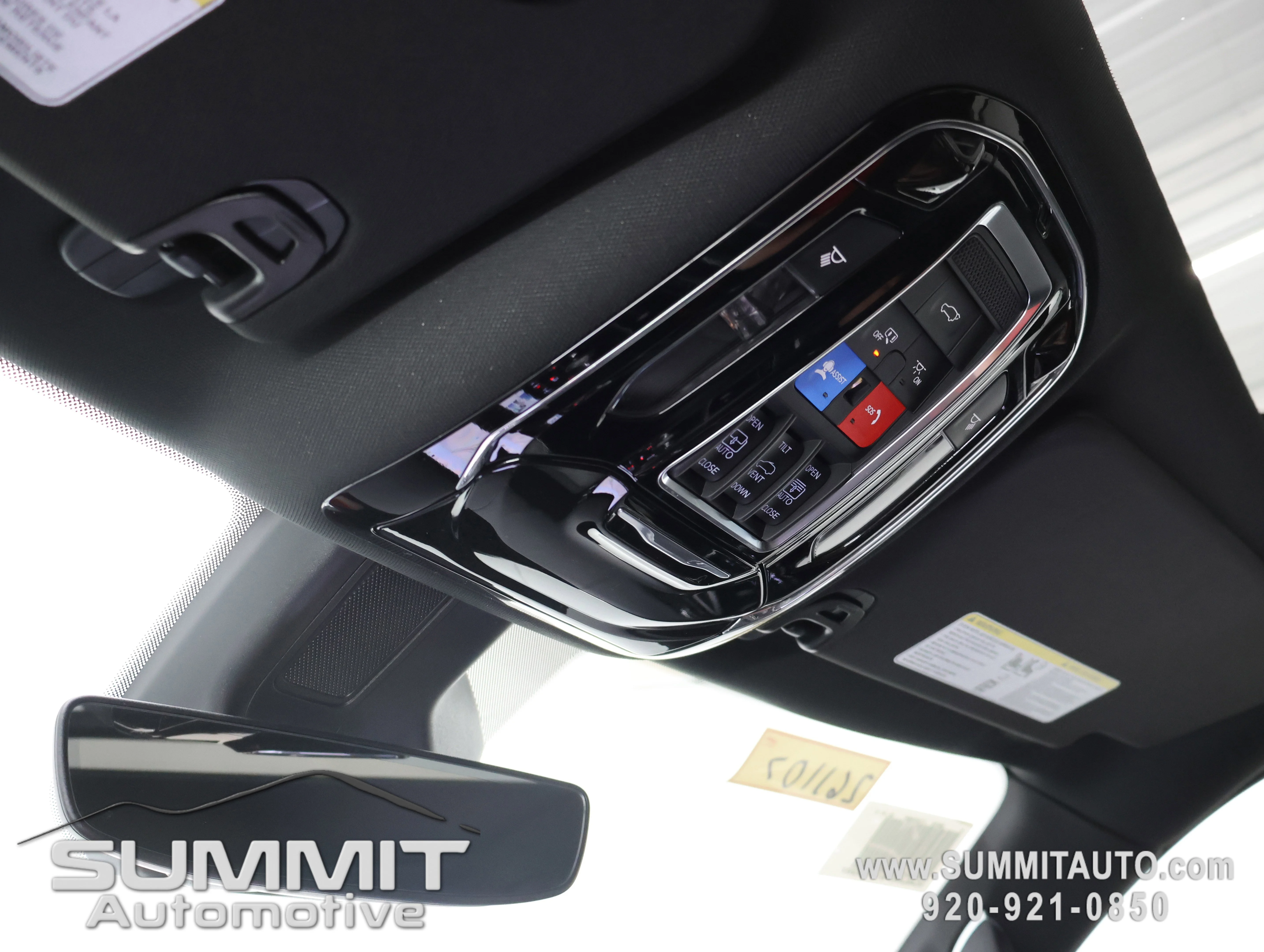 New 2026 Bright White Clear-Coat Exterior Paint Jeep Summit Obsidian image 12